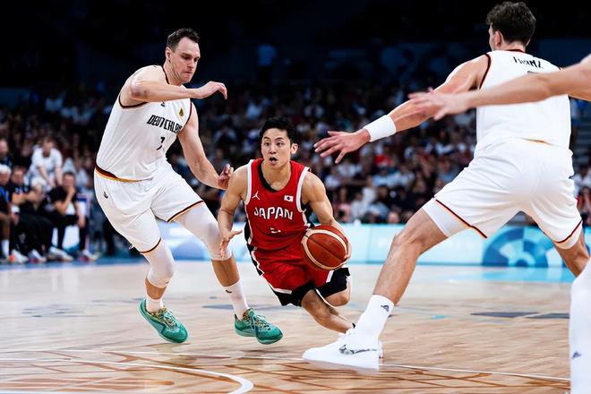 却折射出 却折射出